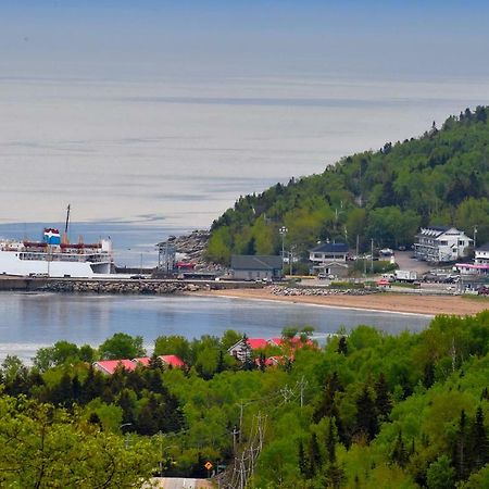 Auberge Sur Mer Charlevoix Сен-Симеон Экстерьер фото