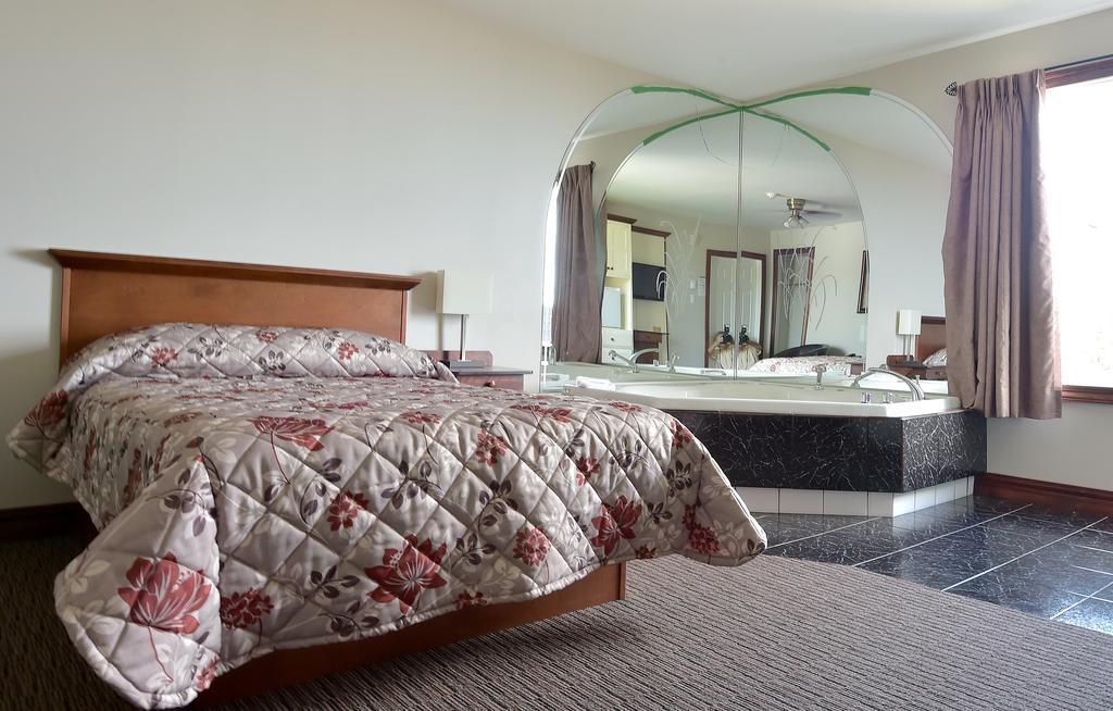Auberge Sur Mer Charlevoix Сен-Симеон Экстерьер фото